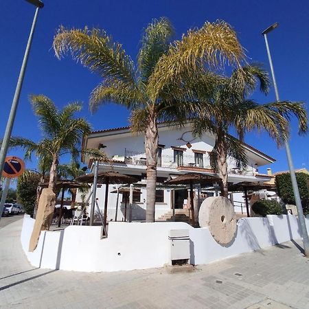 Hostal Espai Mediterrani Puebla de Vallbona Eksteriør billede