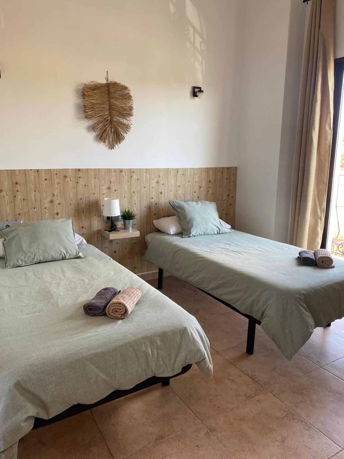 Hostal Espai Mediterrani Puebla de Vallbona Eksteriør billede