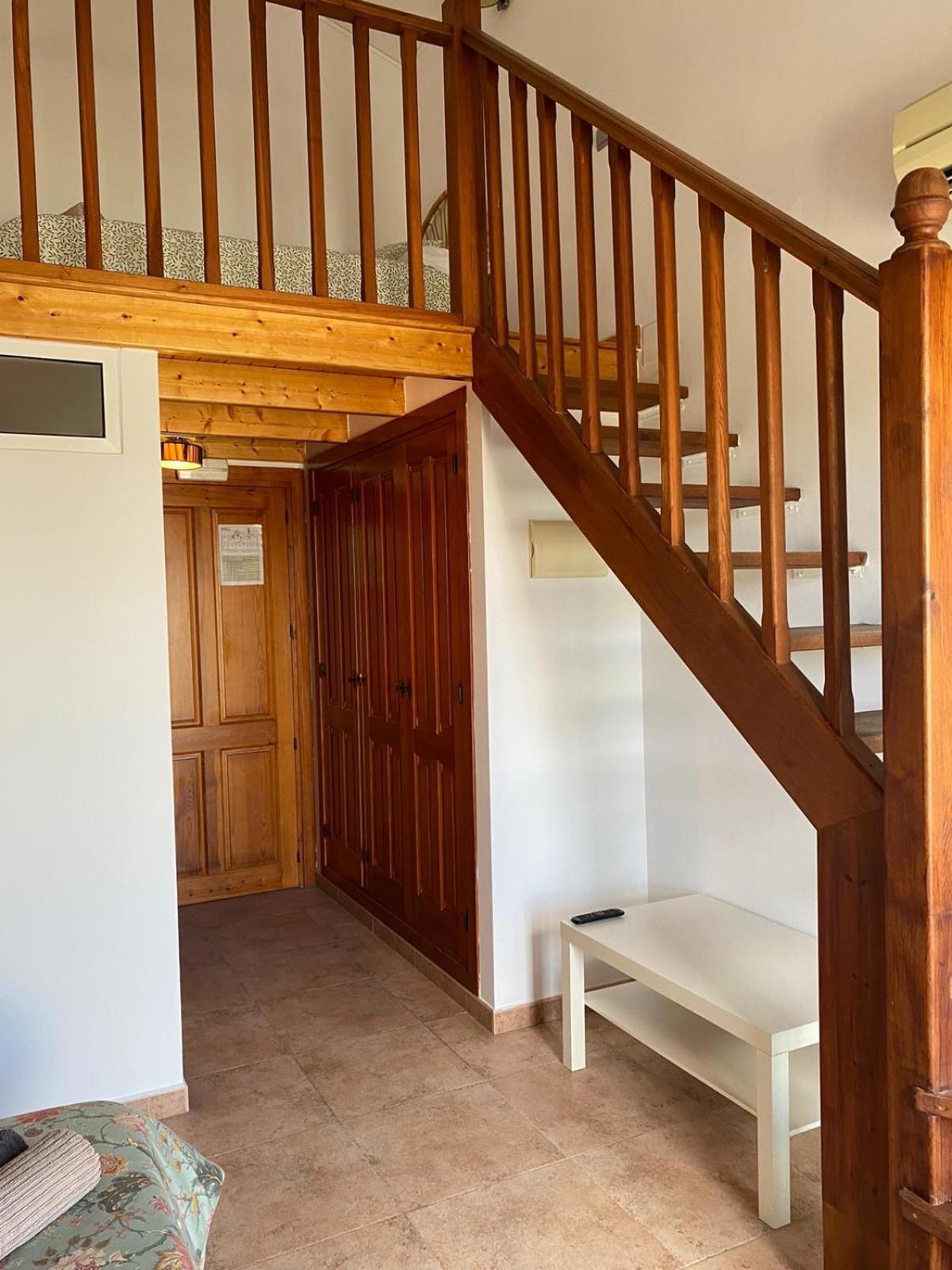 Hostal Espai Mediterrani Puebla de Vallbona Eksteriør billede