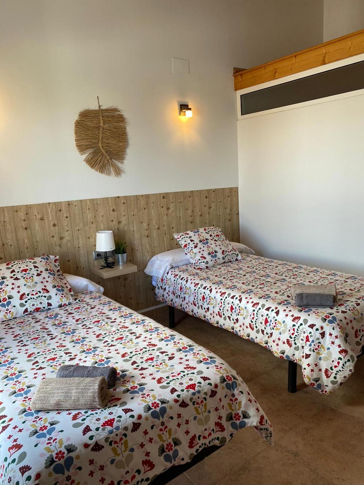 Hostal Espai Mediterrani Puebla de Vallbona Eksteriør billede
