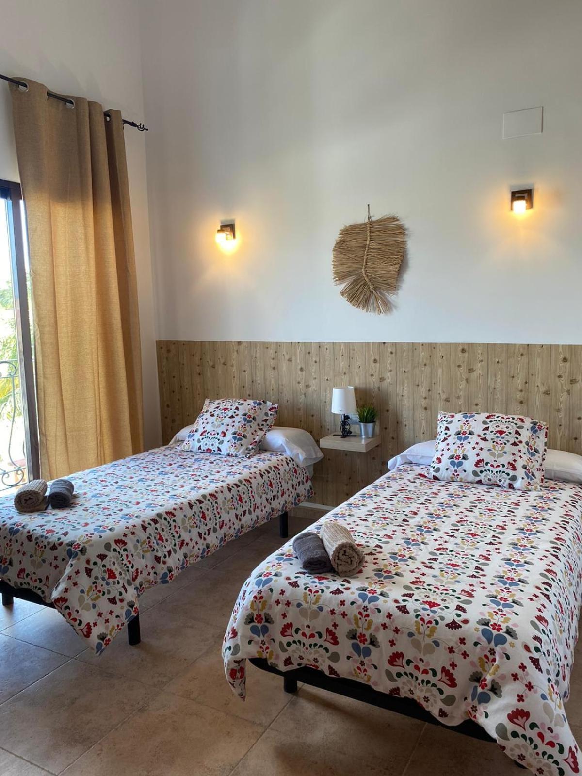 Hostal Espai Mediterrani Puebla de Vallbona Eksteriør billede