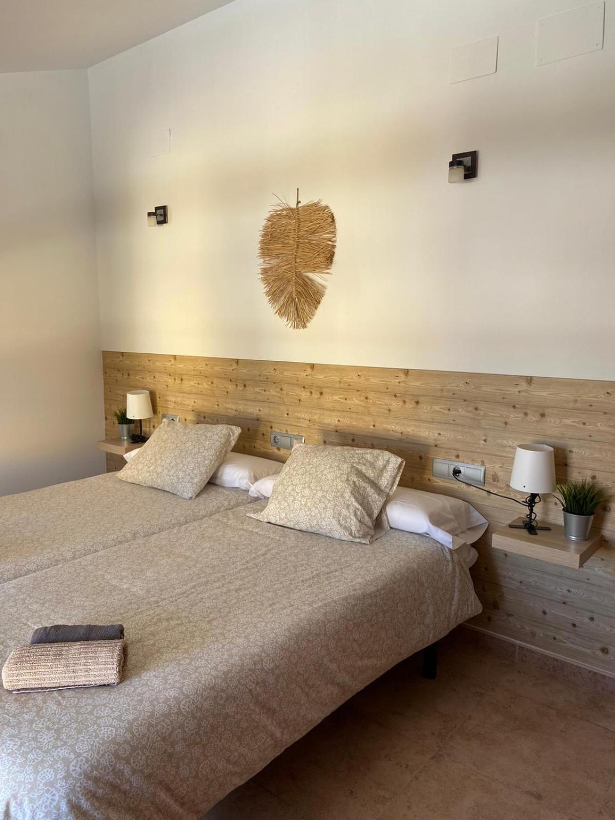 Hostal Espai Mediterrani Puebla de Vallbona Eksteriør billede